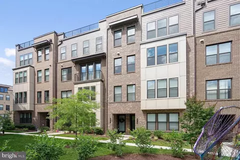 4717 Tatum Mill Way #606, Chantilly, VA 20151