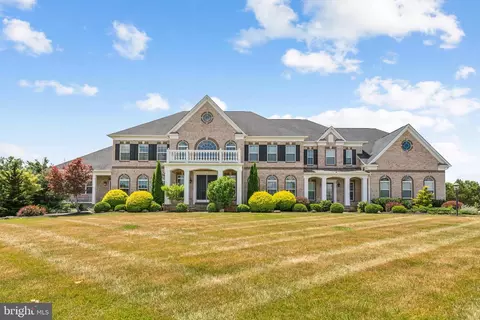 16205 Sunset View Trl, Centreville, VA 20120