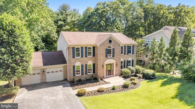 4881 Oakcrest Dr, Fairfax, VA 22030