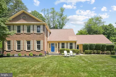 1484 Old Ash Grv, Vienna, VA 22182