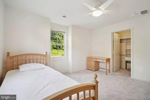 Bedroom - 2068 Kirby Rd, Mclean, VA 22101 photo 4 of 12