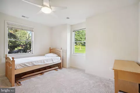 Bedroom - 2068 Kirby Rd, Mclean, VA 22101 photo 9 of 12
