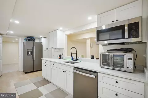 Kitchen - 2068 Kirby Rd, Mclean, VA 22101 photo 8 of 8