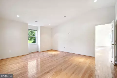 Bedroom - 2068 Kirby Rd, Mclean, VA 22101 photo 1 of 12