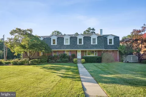 Exterior - 2068 Kirby Rd, Mclean, VA 22101 photo 2 of 14