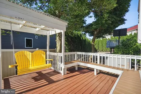 Exterior - 2068 Kirby Rd, Mclean, VA 22101 photo 10 of 14
