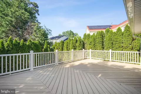 Exterior - 2068 Kirby Rd, Mclean, VA 22101 photo 13 of 14