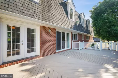Exterior - 2068 Kirby Rd, Mclean, VA 22101 photo 12 of 14