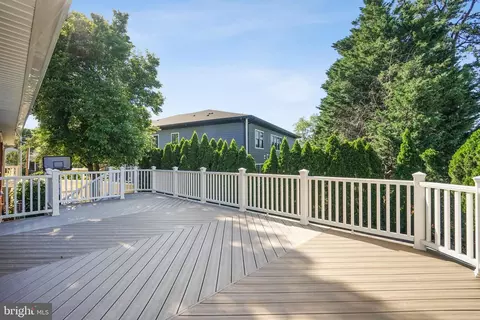 Exterior - 2068 Kirby Rd, Mclean, VA 22101 photo 14 of 14