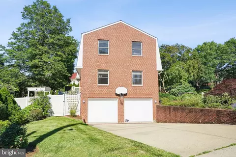 Exterior - 2068 Kirby Rd, Mclean, VA 22101 photo 6 of 14
