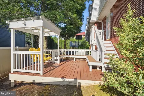 Exterior - 2068 Kirby Rd, Mclean, VA 22101 photo 11 of 14