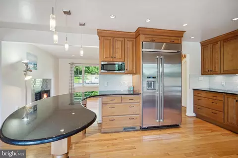 Kitchen - 2068 Kirby Rd, Mclean, VA 22101 photo 3 of 8