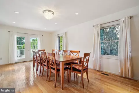 Dining - 2068 Kirby Rd, Mclean, VA 22101 photo 3 of 4