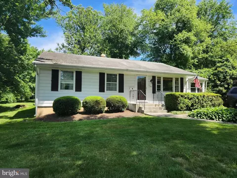 7132 Vellex Ln, Annandale, VA 22003