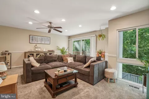 2314 Millennium Ln, Reston, VA 20191 photo 15