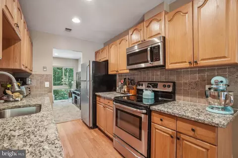 2314 Millennium Ln, Reston, VA 20191 photo 2