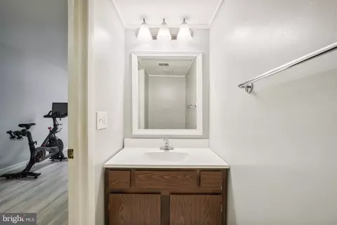 2314 Millennium Ln, Reston, VA 20191 photo 31