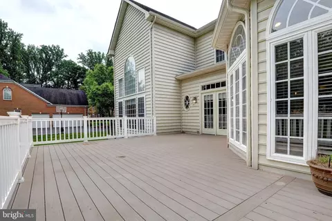 Exterior - 1365 Hardison Ln, Mclean, VA 22102 photo 7 of 7