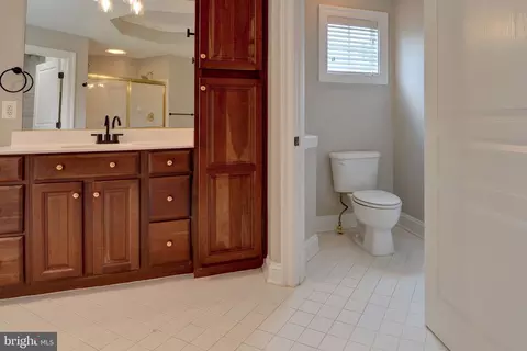 Bath - 1365 Hardison Ln, Mclean, VA 22102 photo 2 of 8