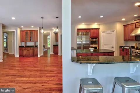 Entry Way - 1365 Hardison Ln, Mclean, VA 22102 photo 3 of 7