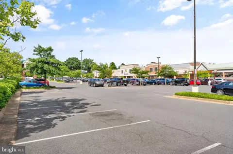Exterior - 6508 Chesterfield Ave, Mclean, VA 22101 photo 13 of 19