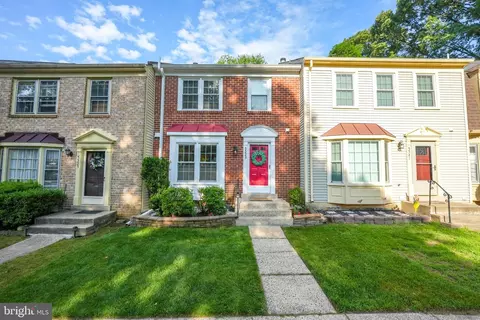 5523 Ridgeton Hill Ct, Fairfax, VA 22032