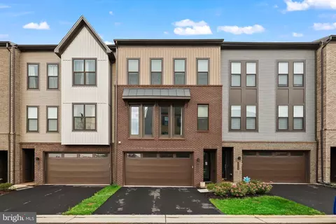2619 Jetstream Rd, Herndon, VA 20171