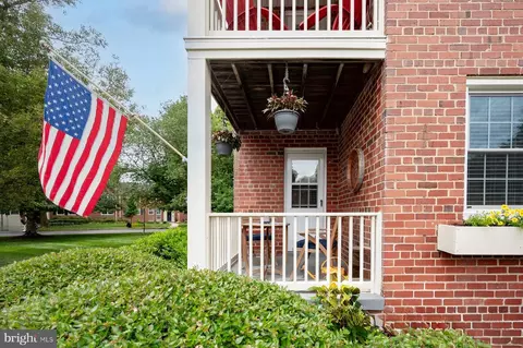 6621 10th St #A2, Alexandria, VA 22307