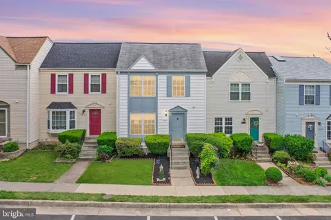 13821 Laura Ratcliff Ct, Centreville, VA 20121