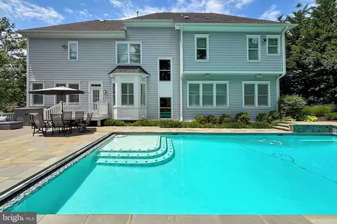 Exterior - 7912 Jansen Dr, Springfield, VA 22152 photo 13 of 20