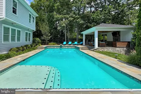 Exterior - 7912 Jansen Dr, Springfield, VA 22152 photo 14 of 20