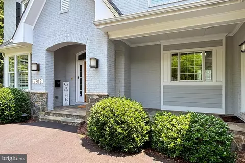 Exterior - 7912 Jansen Dr, Springfield, VA 22152 photo 6 of 20