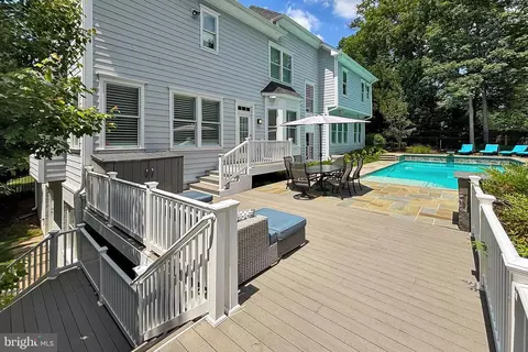 Exterior - 7912 Jansen Dr, Springfield, VA 22152 photo 17 of 20