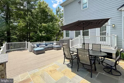 Exterior - 7912 Jansen Dr, Springfield, VA 22152 photo 16 of 20