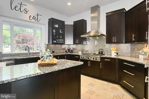 Kitchen - 7912 Jansen Dr, Springfield, VA 22152 photo 7 of 8