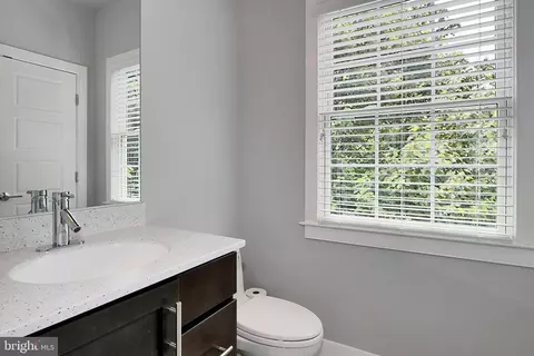 Bath - 7912 Jansen Dr, Springfield, VA 22152 photo 11 of 12
