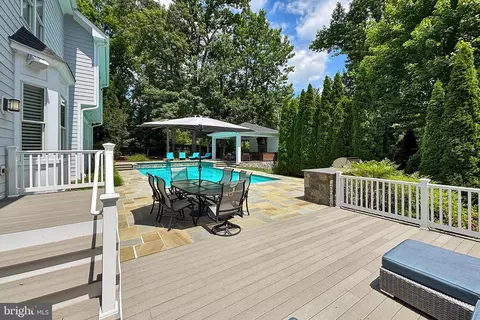 Exterior - 7912 Jansen Dr, Springfield, VA 22152 photo 18 of 20