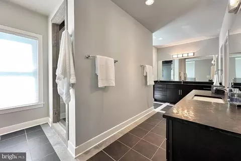 Bath - 7912 Jansen Dr, Springfield, VA 22152 photo 3 of 12