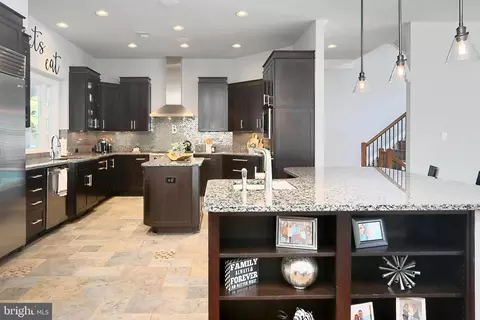 Kitchen - 7912 Jansen Dr, Springfield, VA 22152 photo 3 of 8