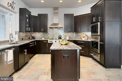 Kitchen - 7912 Jansen Dr, Springfield, VA 22152 photo 6 of 8