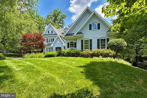 Exterior - 7912 Jansen Dr, Springfield, VA 22152 photo 5 of 20