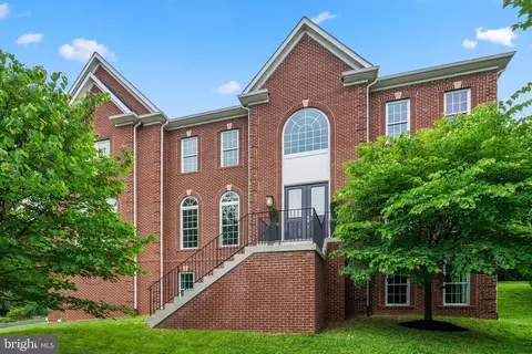 Exterior - 1628 Kirby Rd, Mclean, VA 22101 photo 2 of 10