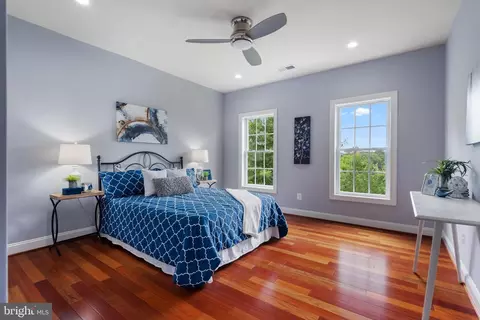 Bedroom - 1628 Kirby Rd, Mclean, VA 22101 photo 7 of 9