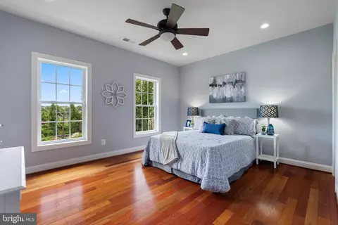 Bedroom - 1628 Kirby Rd, Mclean, VA 22101 photo 3 of 9