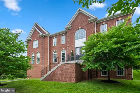 Exterior - 1628 Kirby Rd, Mclean, VA 22101 photo 8 of 10