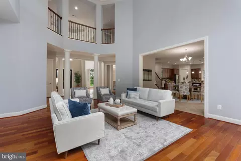 Living - 1628 Kirby Rd, Mclean, VA 22101 photo 4 of 6