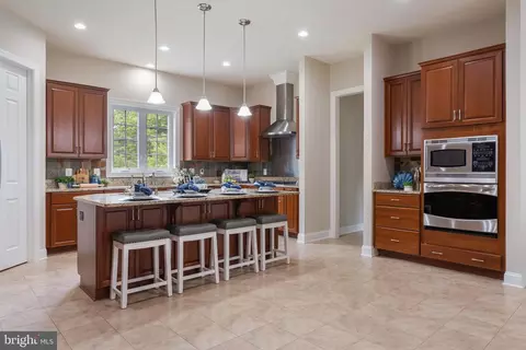 Kitchen - 1628 Kirby Rd, Mclean, VA 22101 photo 3 of 4