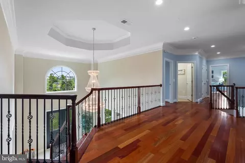 Entry Way - 1628 Kirby Rd, Mclean, VA 22101 photo 7 of 11