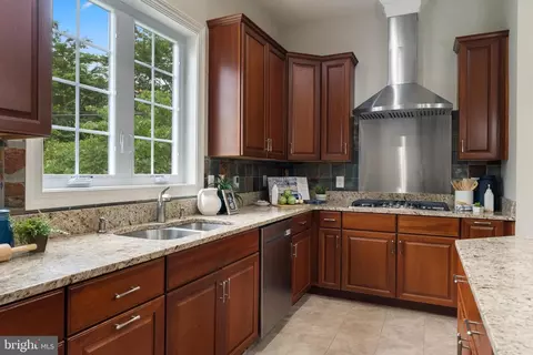 Kitchen - 1628 Kirby Rd, Mclean, VA 22101 photo 2 of 4