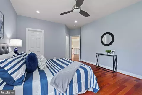 Bedroom - 1628 Kirby Rd, Mclean, VA 22101 photo 6 of 9